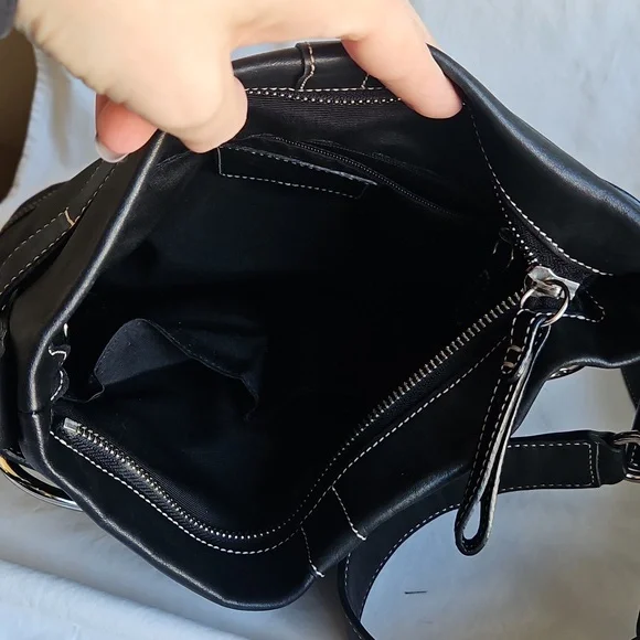 Coach Elegant Black Leather Crossbody Bag - Picture 8 of 8
